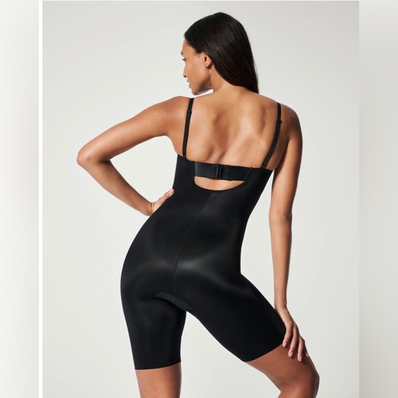 Spanx Mid-Thigh Strapless Bodysuit - Picture 4 of 13